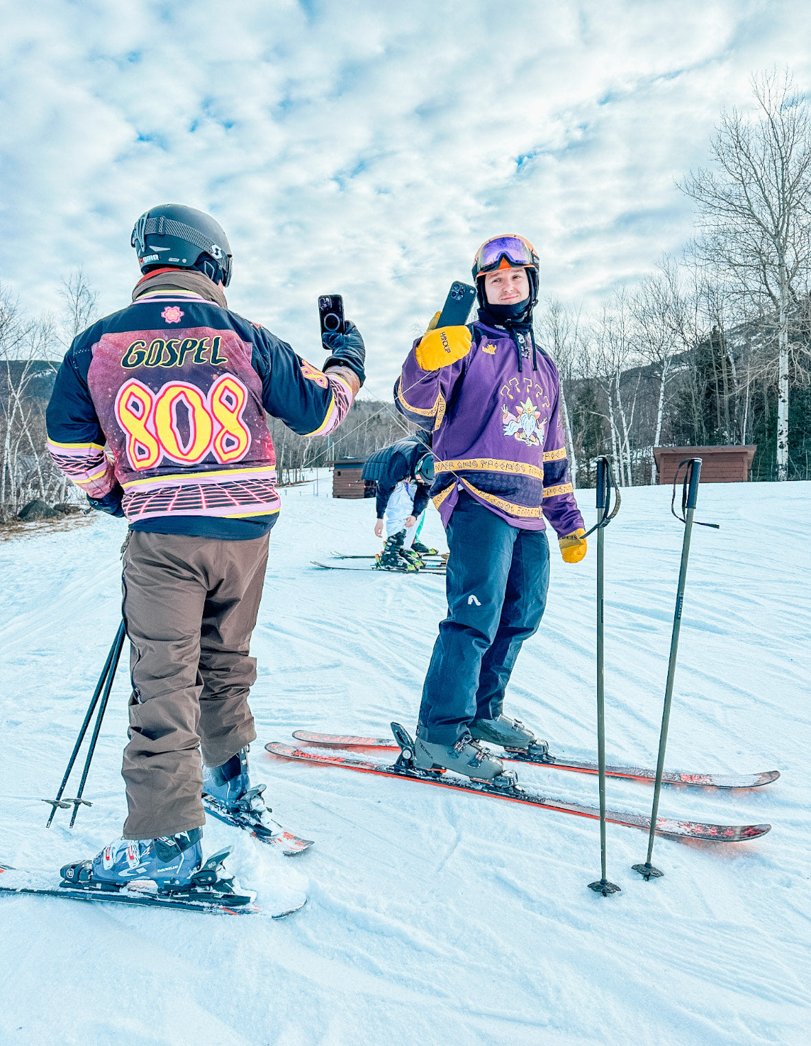 Navigating the Terrain: How ClutchLoop Can Help You Stay Connected on the Mountain